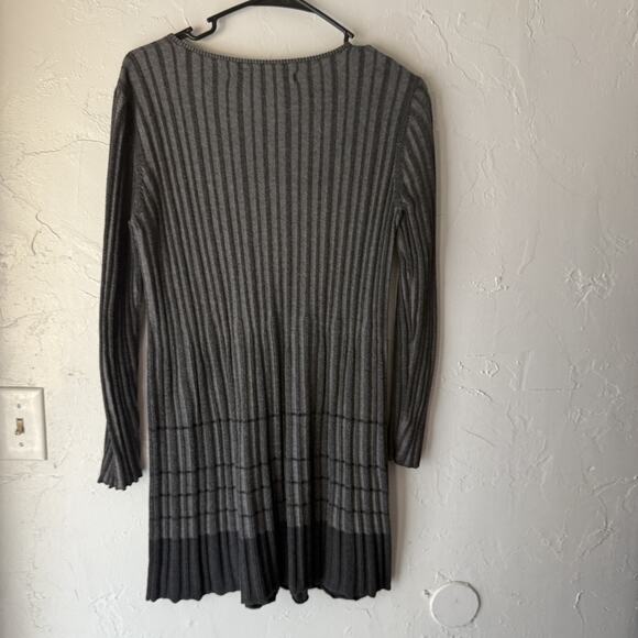 Max‎ Studio Sweater Dress Y2k Medium Gray Black Textured Knit Pleated Tunic Twee - Picture 9 of 9